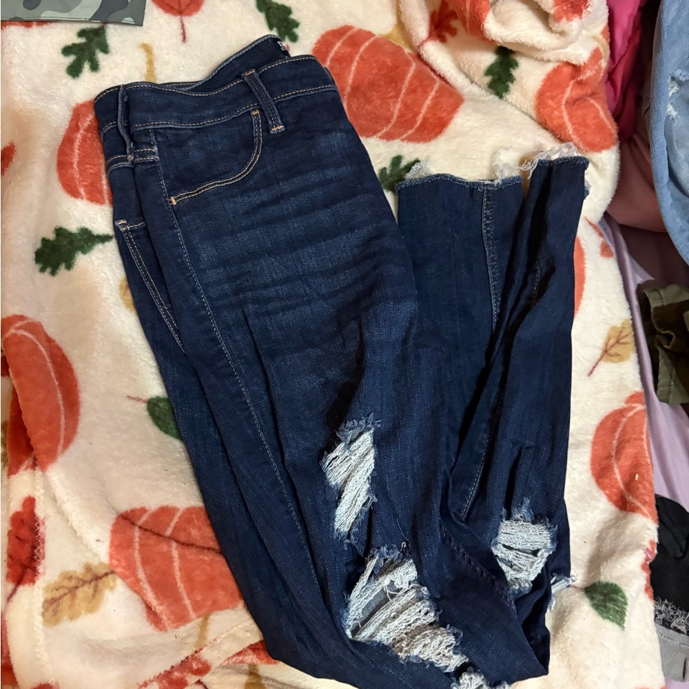 Hollister Women's Dark Blue Distressed Skinny Jeans SOLD